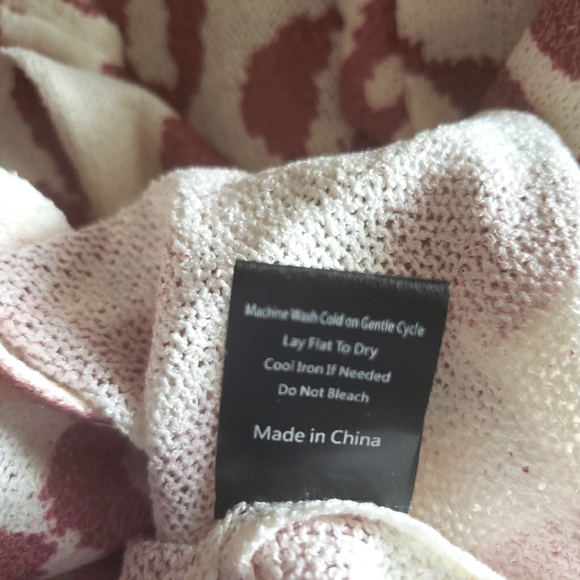 EC POL Raspberry leopard print Sweater - Picture 4 of 8